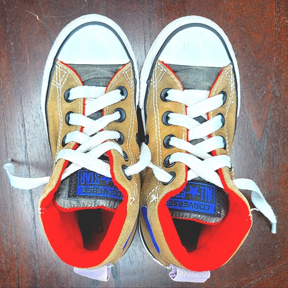 Chuck Taylor All Stars Converse Tan/Red/Blue/Gray/White Boys Size 11